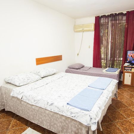 Apartmán Center - Basic Flat - 10 Min To The Beach Burgas City Exteriér fotografie