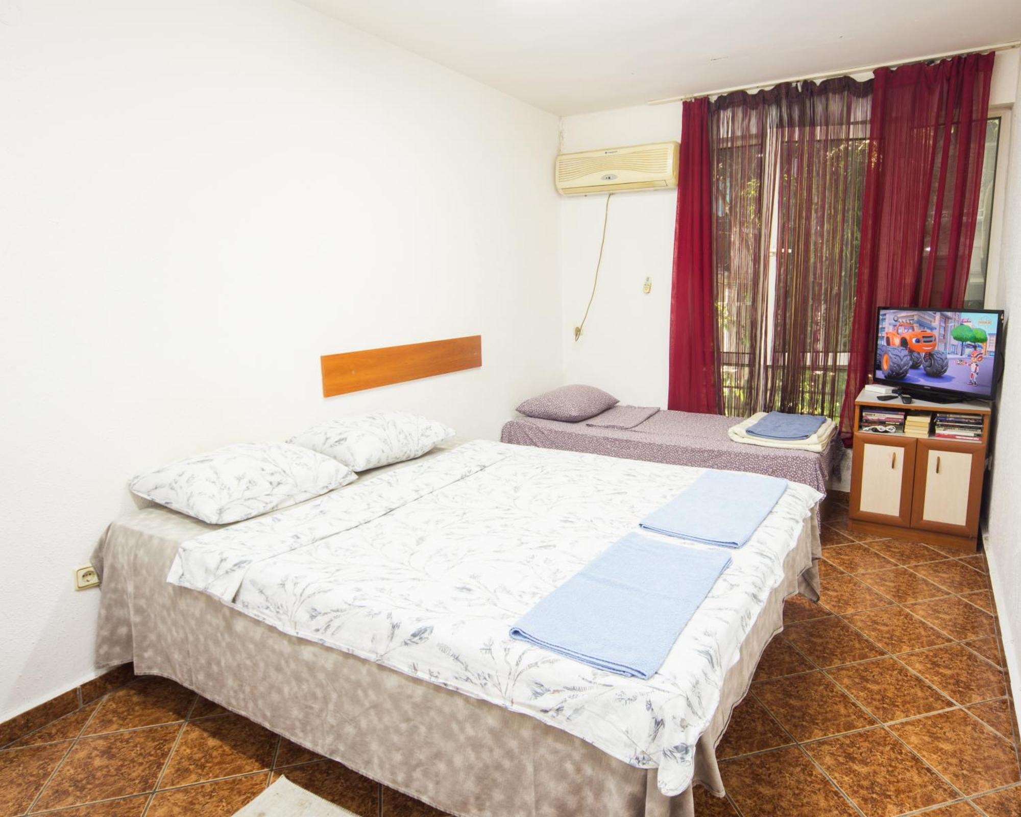 Apartmán Center - Basic Flat - 10 Min To The Beach Burgas City Exteriér fotografie